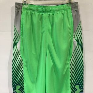 Under Armour Heat Gear Loose Shorts Youth XL
